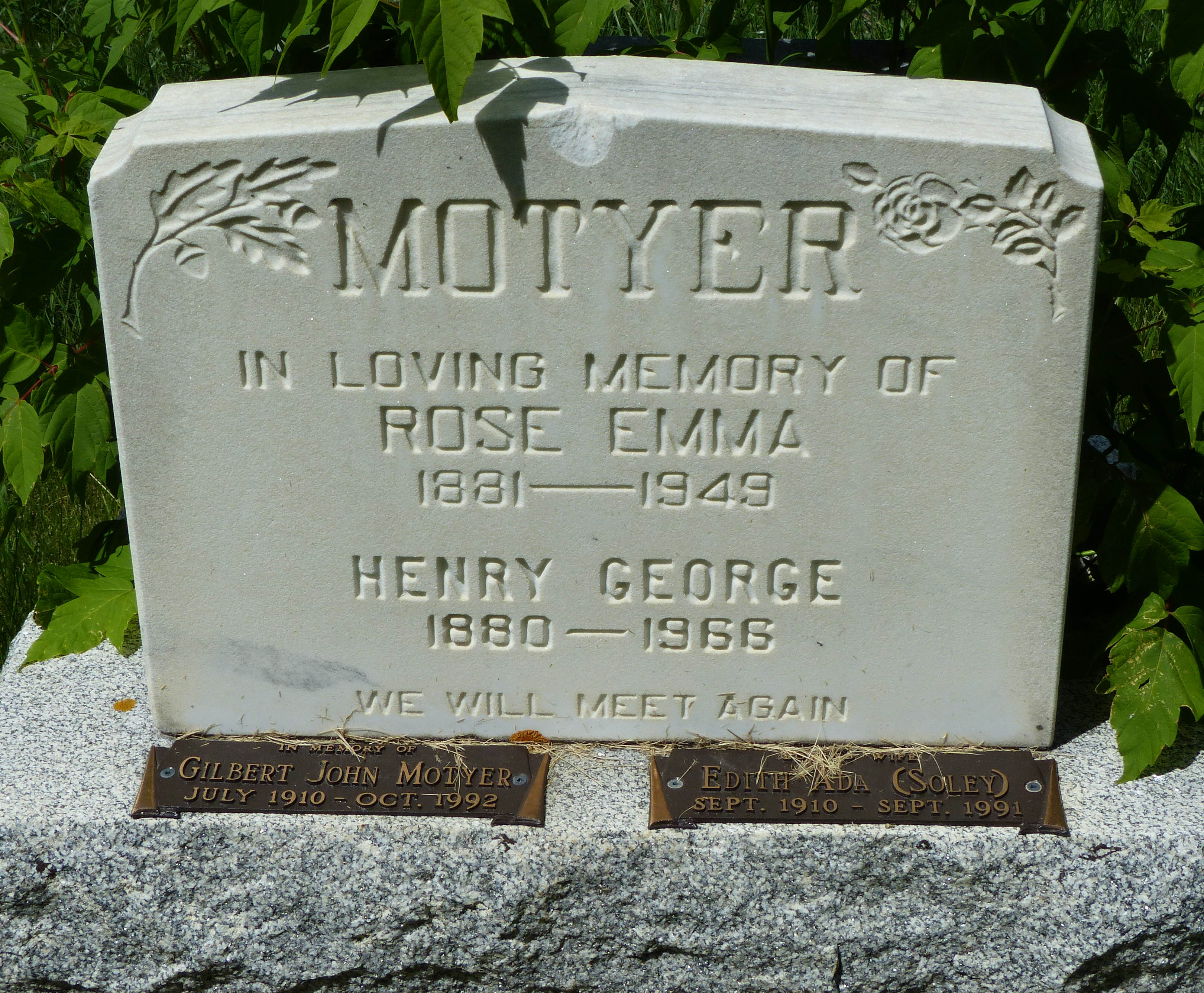 Gilbert John "Bert" MOTYER&nbsp;(1910-1992)&nbsp;&nbsp; &  &nbsp;&nbsp; Edith Ada SOLEY&nbsp;(1910-1991)Family ID: f159   