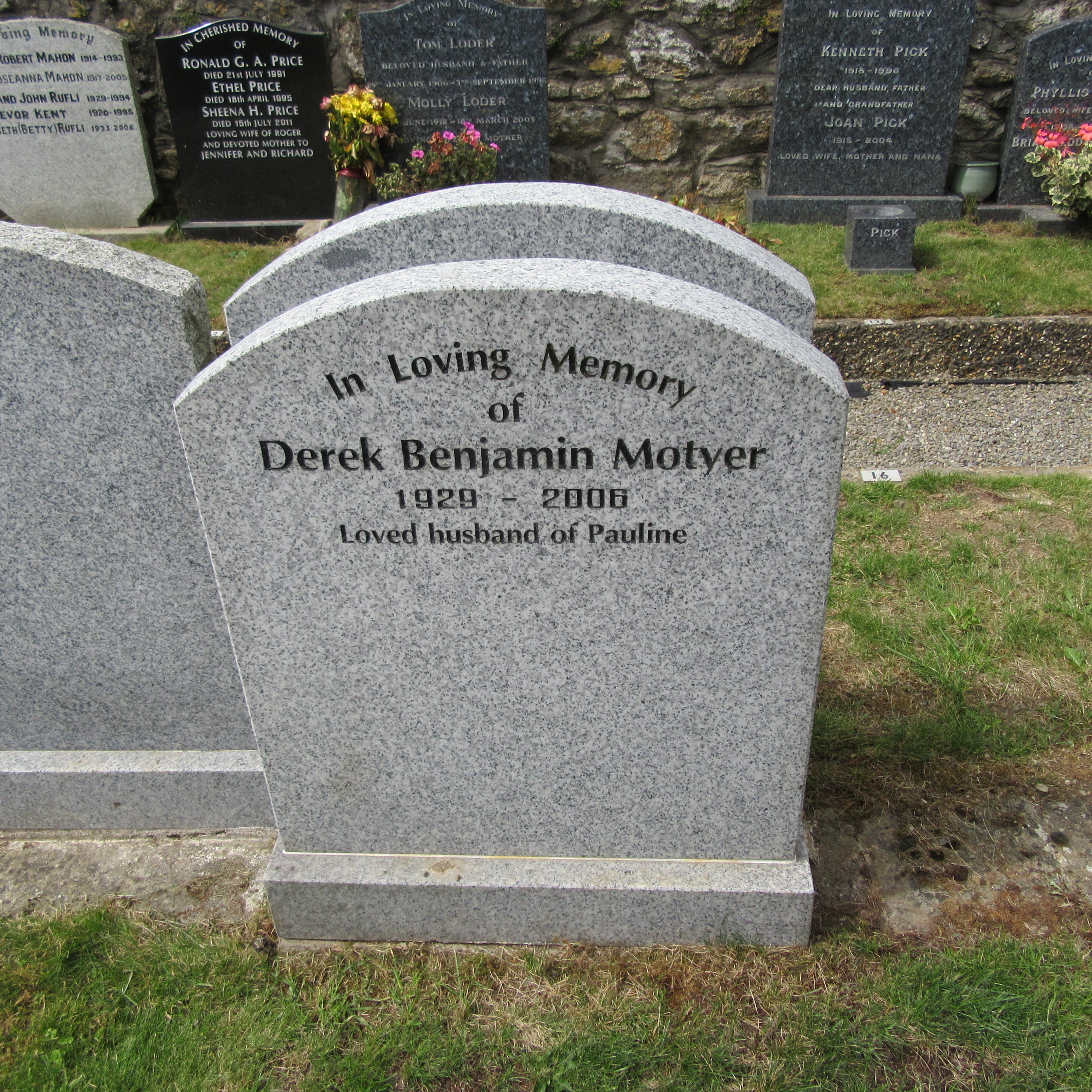 Derek Benjamin MOTYER, Jr. (1929-2006)St. Nahi's Churchyard Cemetery, Dundrum, County Dublin, IrelandDatabase Person-ID: i1851